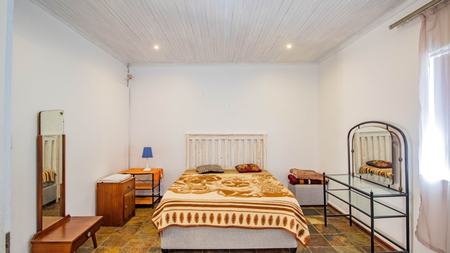 4 Bedroom Property for Sale in Pearl Bay Western Cape